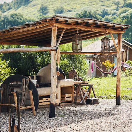 Les Fous Du Village Saint-Esteben Exteriér fotografie